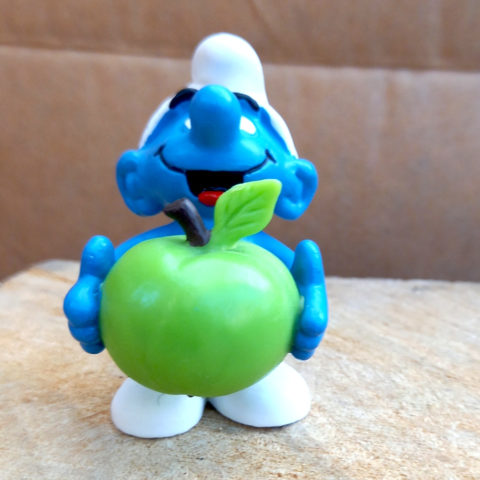 20160 Smurf With Green Apple (Schlumpf Mit Apfel)