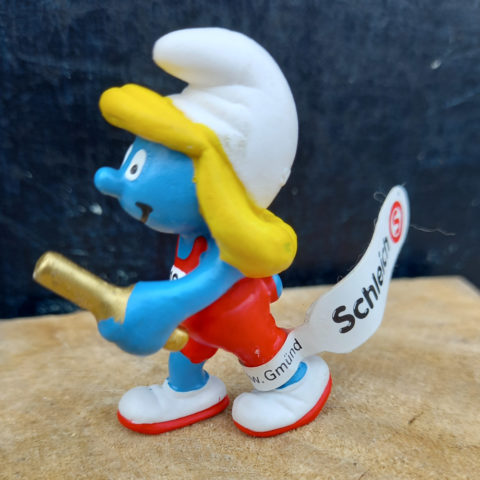 20739 Relay Runner Smurfette (From The 2012 Smurfs Olympic Series)